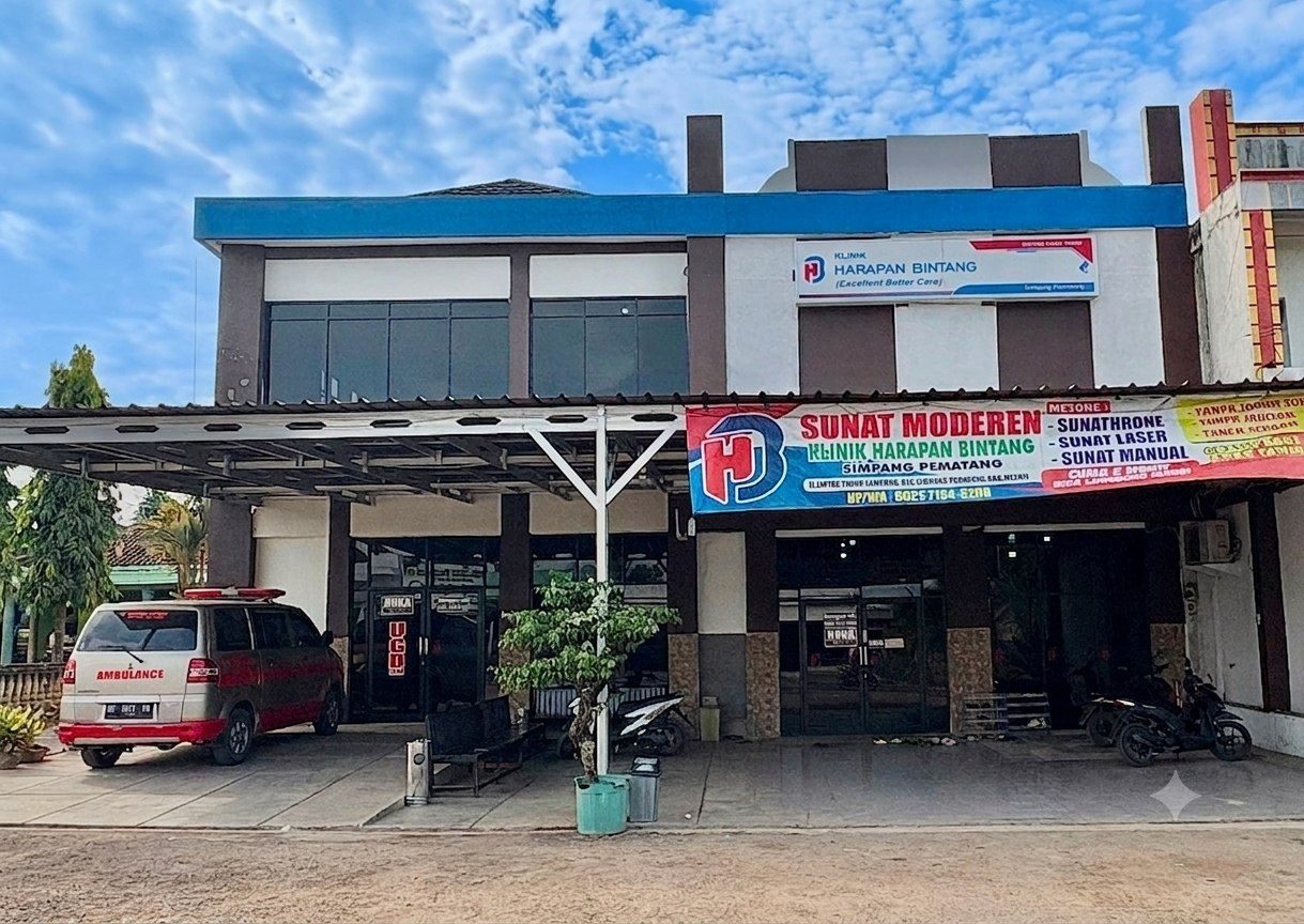 Tampak depan Klinik Harapan Bintang di Simpang Pematang